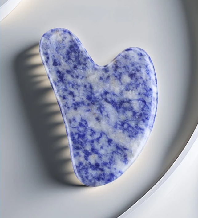 אבן גואשה כחולה לעיסוי פנים – דפני סקין, קוסמטיקה טבעונית ואקולוגית בעבודת יד, סופר פוד, שינקין 58 תל אביב