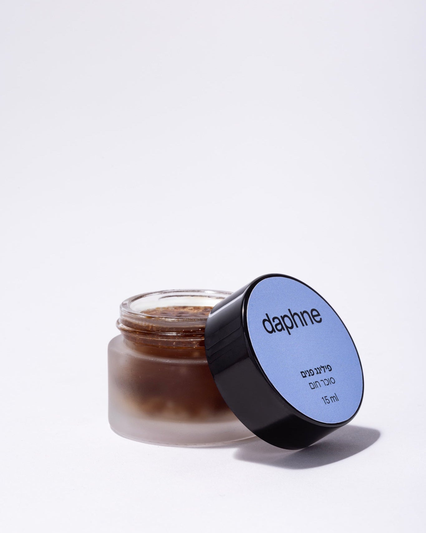 פילינג פנים סוכר חום